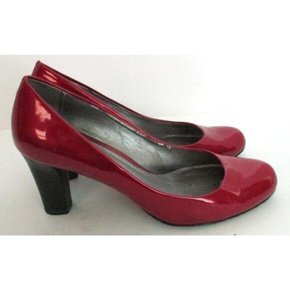 Liz Claiborne Women's Red High Heel Pumps Size 8.5M - Picture 2 of 10